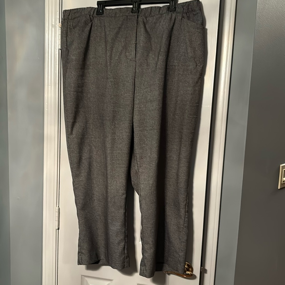 Maggie Barnes for Catherines black checked dress pants with elastic waist